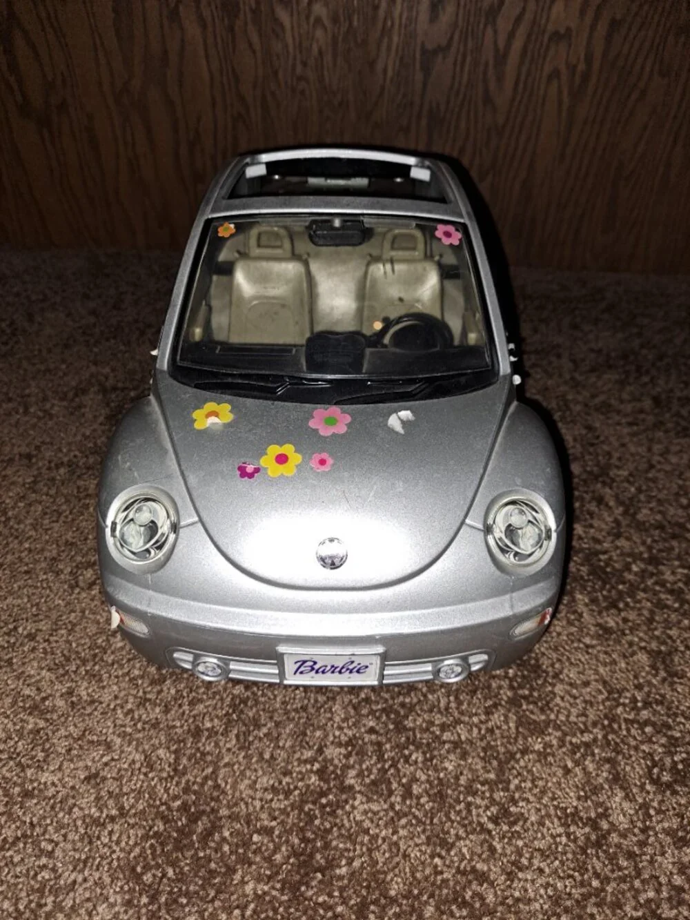 Vintage 2000 Mattel Barbie Silver Volkswagen Beetle toy car with flower decals - Picture 7 of 14